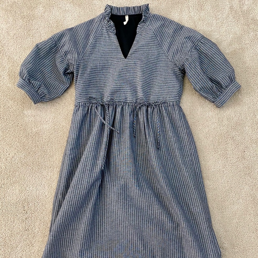 Chambray maternity dress with pockets
